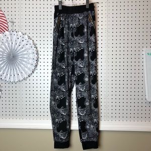 LA12ST Joggers Floral Athleisure